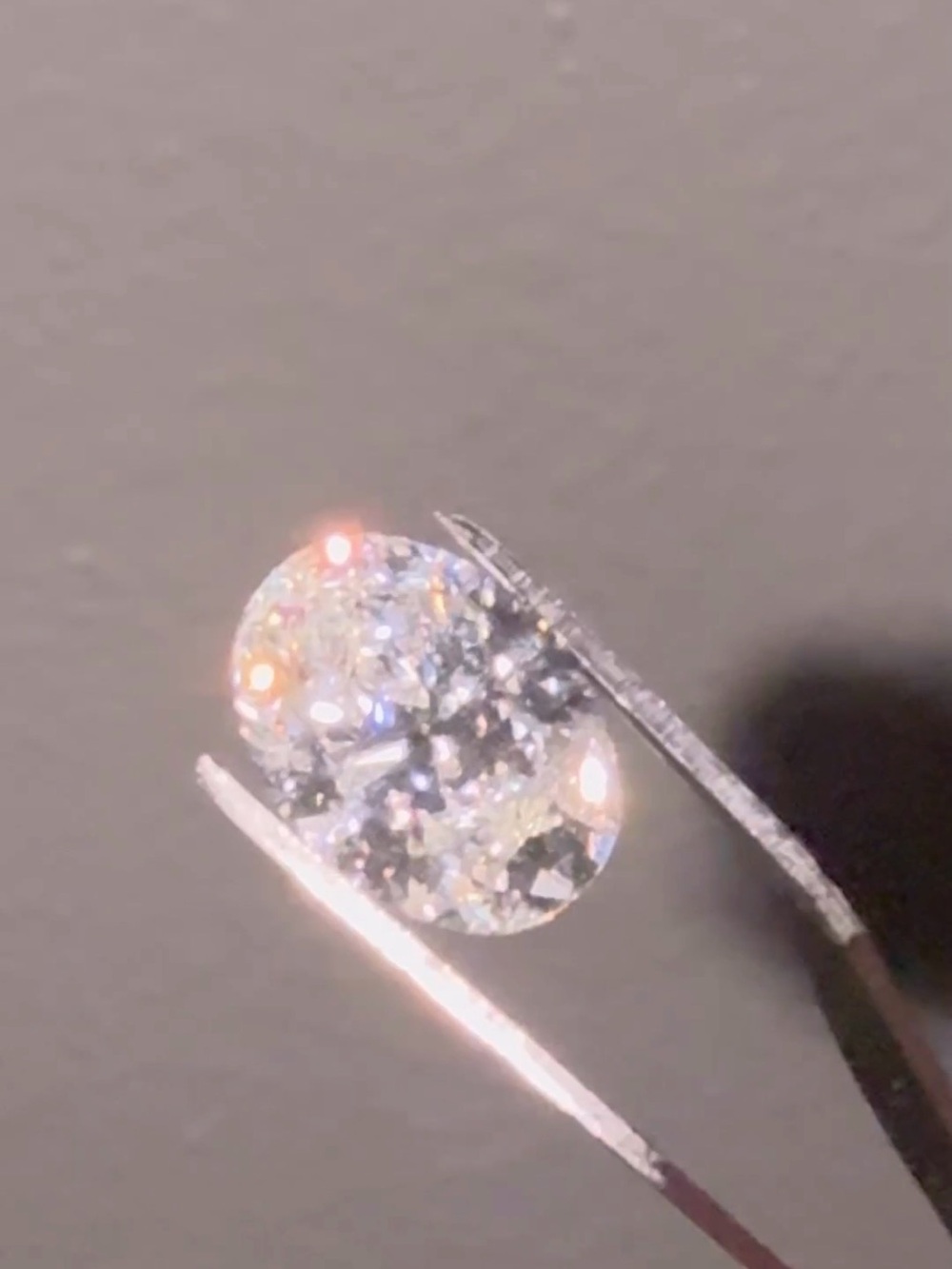 Oval Lab-Diamond 5.01 IGI certified